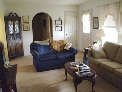 805 Mapleview Dr, Shelbyville, TN 37160 - photo 7