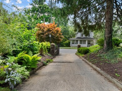 2101 Jefferson St, Bluefield, WV 24701 - photo 5