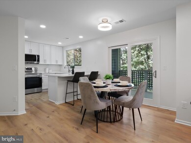 11709 Summerchase Cir unit D, Reston, VA 20194 - photo 7