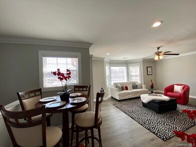 192 Adams Way unit 192, Sayville, NY 11782 - photo 2