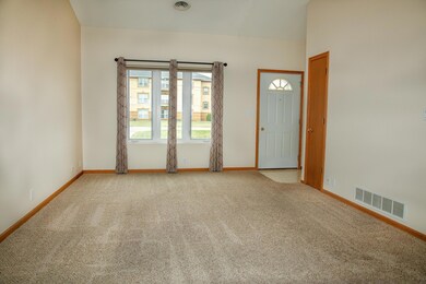 1908 W 18th St unit 3, Cedar Falls, IA 50613 - photo 2