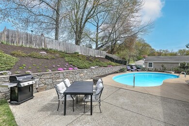 19 Roslyn Ave, Cranston, RI 02910 - photo 3