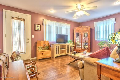 15 Winthrop Pl Hazlet NJ 07730-large-007