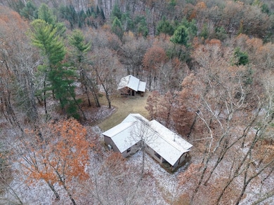 1080 Admiral Rd, Sparta, WI 54656 - photo 7