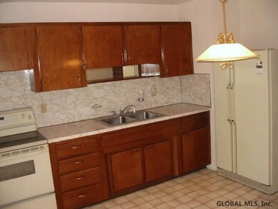 105 Wilkins Ave, Albany, NY 12205 - photo 3