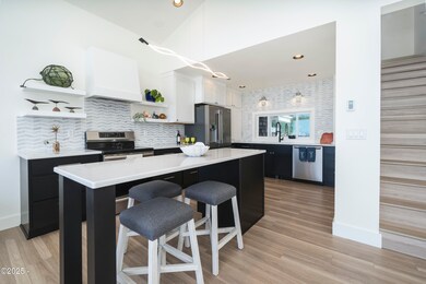 440 CAPES DR. (INTERIOR) (8)