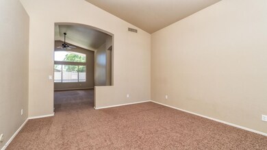 2283 E Torrey Pines Pl-5