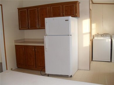 Kitchen Kitchen - all appliances stay