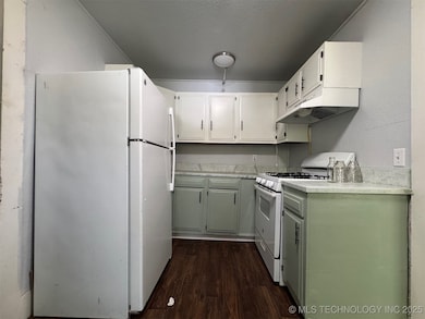 345 Cumberland Ave, Stringtown, OK 74569 - photo 4