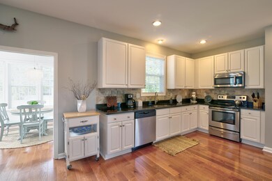 1213 Knightbridge Lane