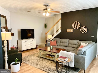 4863 Beacon Ridge Ln, Flowery Branch, GA 30542 - photo 4