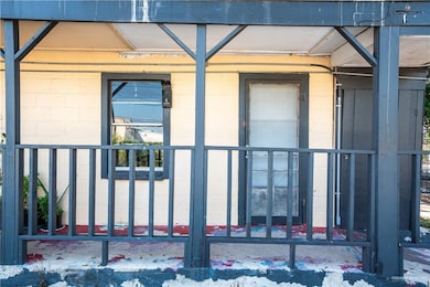 130 N Texas Ave unit 4, Mercedes, TX 78570 - photo 4