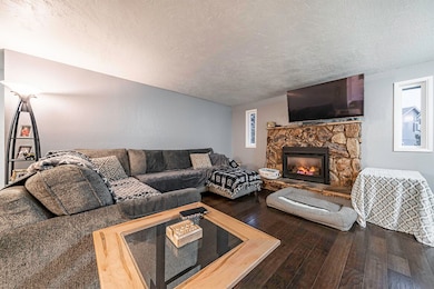 1573 Valley View Dr, Medford, OR 97504 - photo 6