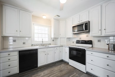 4 Pioneer Dr, Nashua, NH 03062 - photo 6