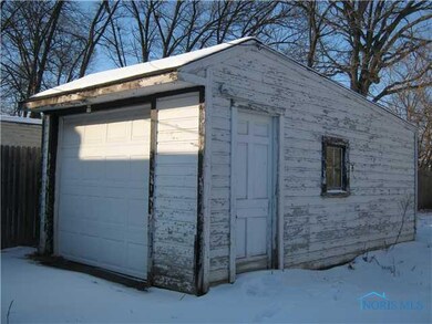 2106 Mansfield Rd, Toledo, OH 43613 - photo 4