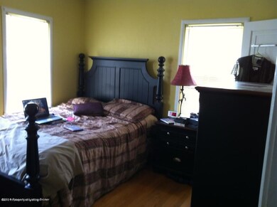 26 11th St W bedroom
