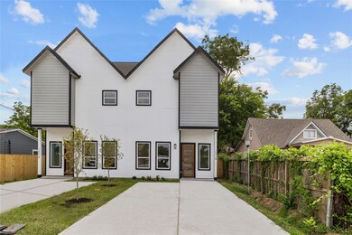 7805 Farnsworth St unit A, Houston, TX 77022 - photo 2