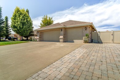 850 Coggins St, Redding, CA 96003 - photo 5