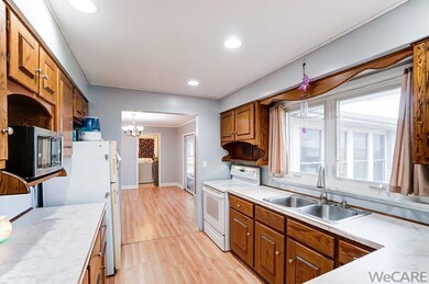 1715 Eastview Dr, Findlay, OH 45840 - photo 5