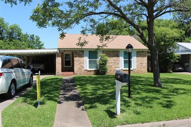 1920 Liberty St, Bonham, TX 75418 - photo 2