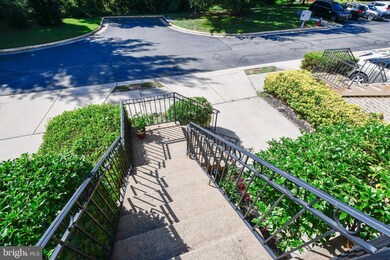 7704 Hickory Glen Way, Springfield, VA 22153 - photo 5