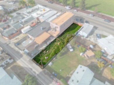 530 Fresno St, Parlier, CA 93648 - photo 5