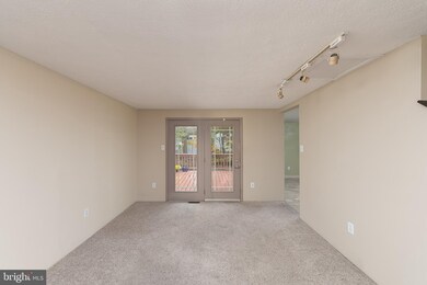 8510 Woodfall Rd, Nottingham, MD 21236 - photo 5