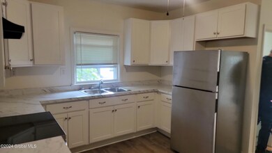 137 Bay St, Glens Falls, NY 12801 - photo 6