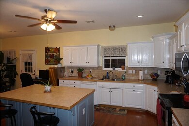 6 Dalston Ln, Bella Vista, AR 72714 - photo 4