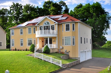 3 Maplecrest Ln, Hamden, CT 06514 - photo 2