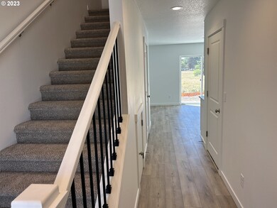 1006 Peach Rd, Winlock, WA 98596 - photo 6