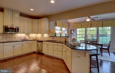 8203 Heraldry Dr, Severn, MD 21144 - photo 3