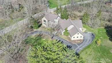 2566 Thornapple Dr, Ann Arbor, MI 48103 - photo 2