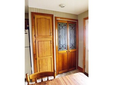 Eat-in Kitchen