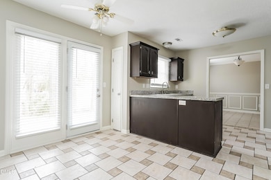 006-photo-breakfast-nook-8028024