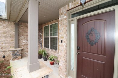 407 Post Oak Way - Front Porch