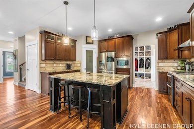 12-web-or-mls-A7401665