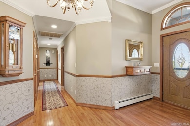 11 Vermont Ave, Port Jefferson Station, NY 11776 - photo 4