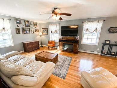 8 Kasher Dr unit B, Kingston, NH 03848 - photo 3