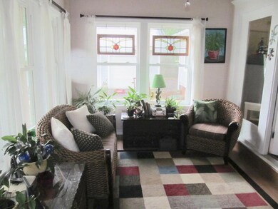 thumb_sun porch pic 2_1024