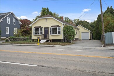 527 Metacom Ave, Warren, RI 02885 - photo 2