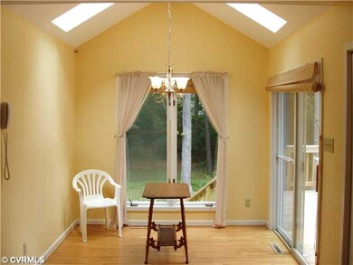 Breakfast Nook - Breakfat nook with vaulted ceilin