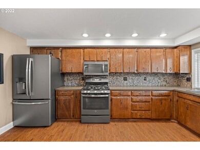 9670 SW Robbins Dr, Beaverton, OR 97008 - photo 6