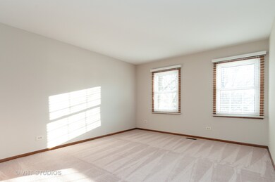 1125 Hyde Park Ln, Naperville, IL 60565 - photo 7