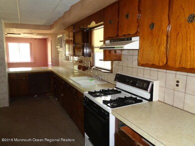 1174 Maxim Southard Rd, Howell, NJ 07731 - photo 7