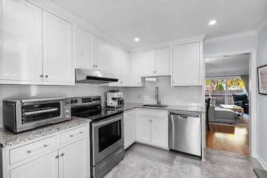 48 Randall Ave unit 3, Stamford, CT 06905 - photo 5