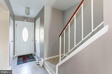 1975 Mayflower Dr, Woodbridge, VA 22192 - photo 2