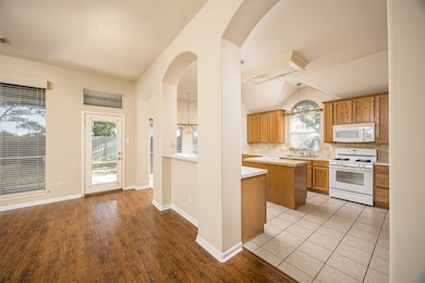 10706 White Oak Park Ct, Cypress, TX 77429 - photo 7