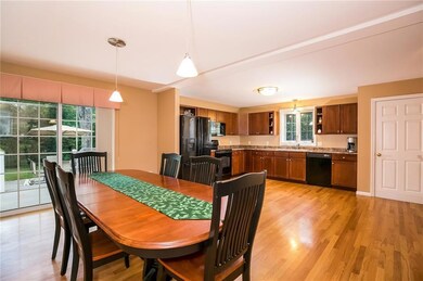 Eat-in Kitchen/Dining