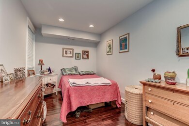 725 Hobart Place NW, Washington, DC 20001 - photo 6